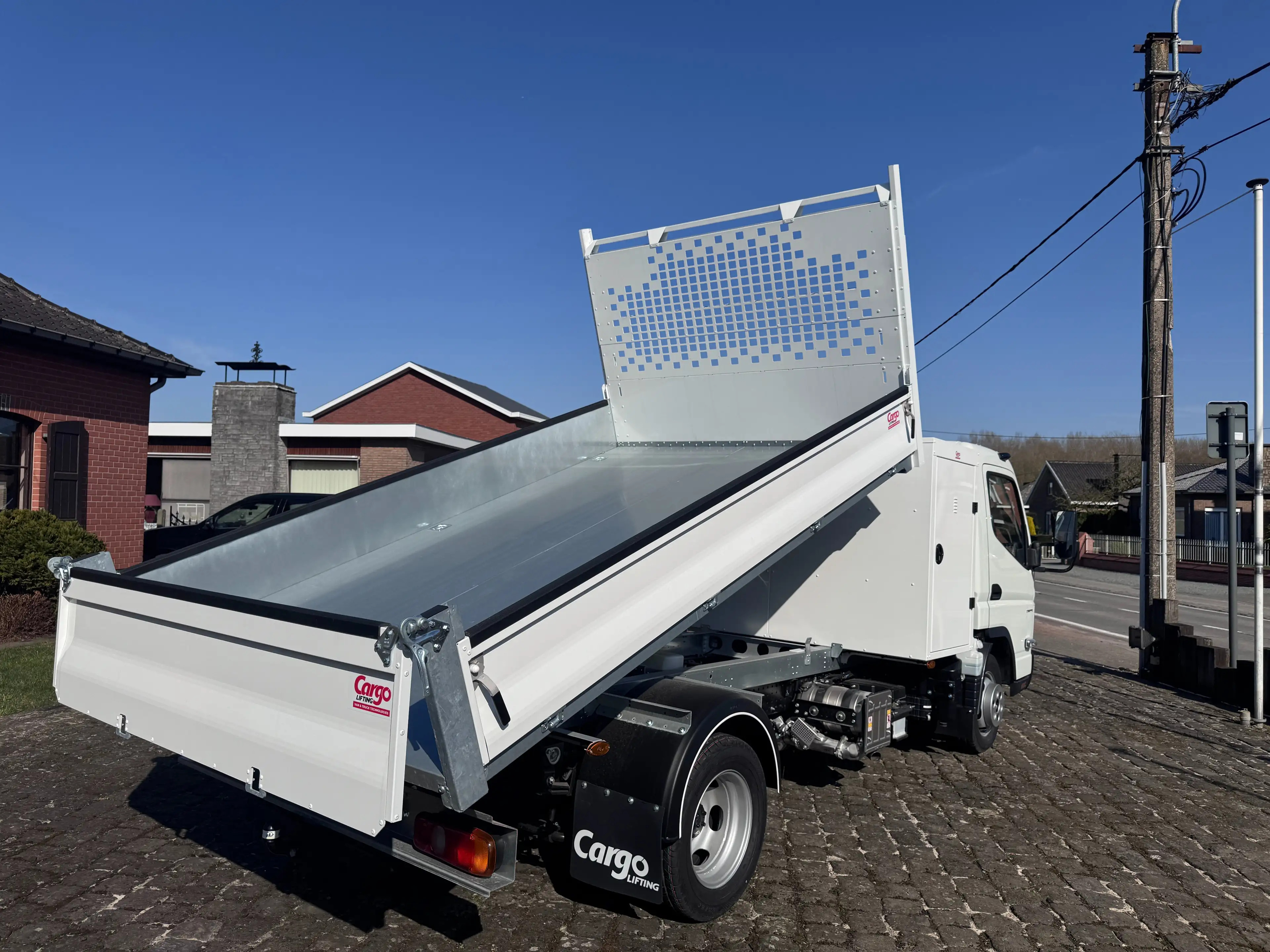 Mitsubishi Canter Canter 3C15 — photo 3
