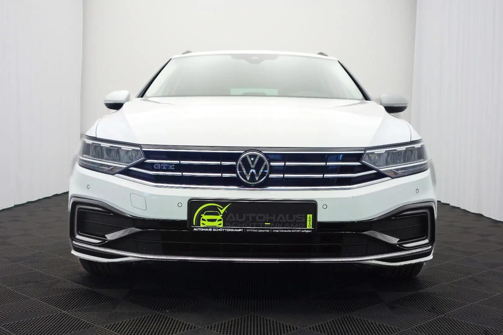 Volkswagen Passat Variant GTE PIH SCHUKO+P-DACH+SRuWR+LED Blanco - 2
