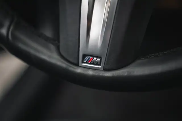 BMW 3 Series view 28