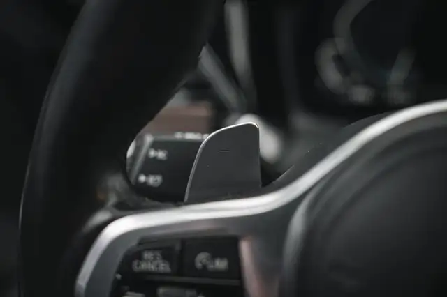 BMW 3 Series view 30
