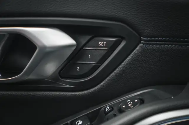 BMW 3 Series view 21
