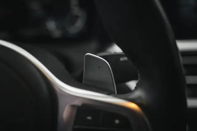 BMW 3 Series view 29