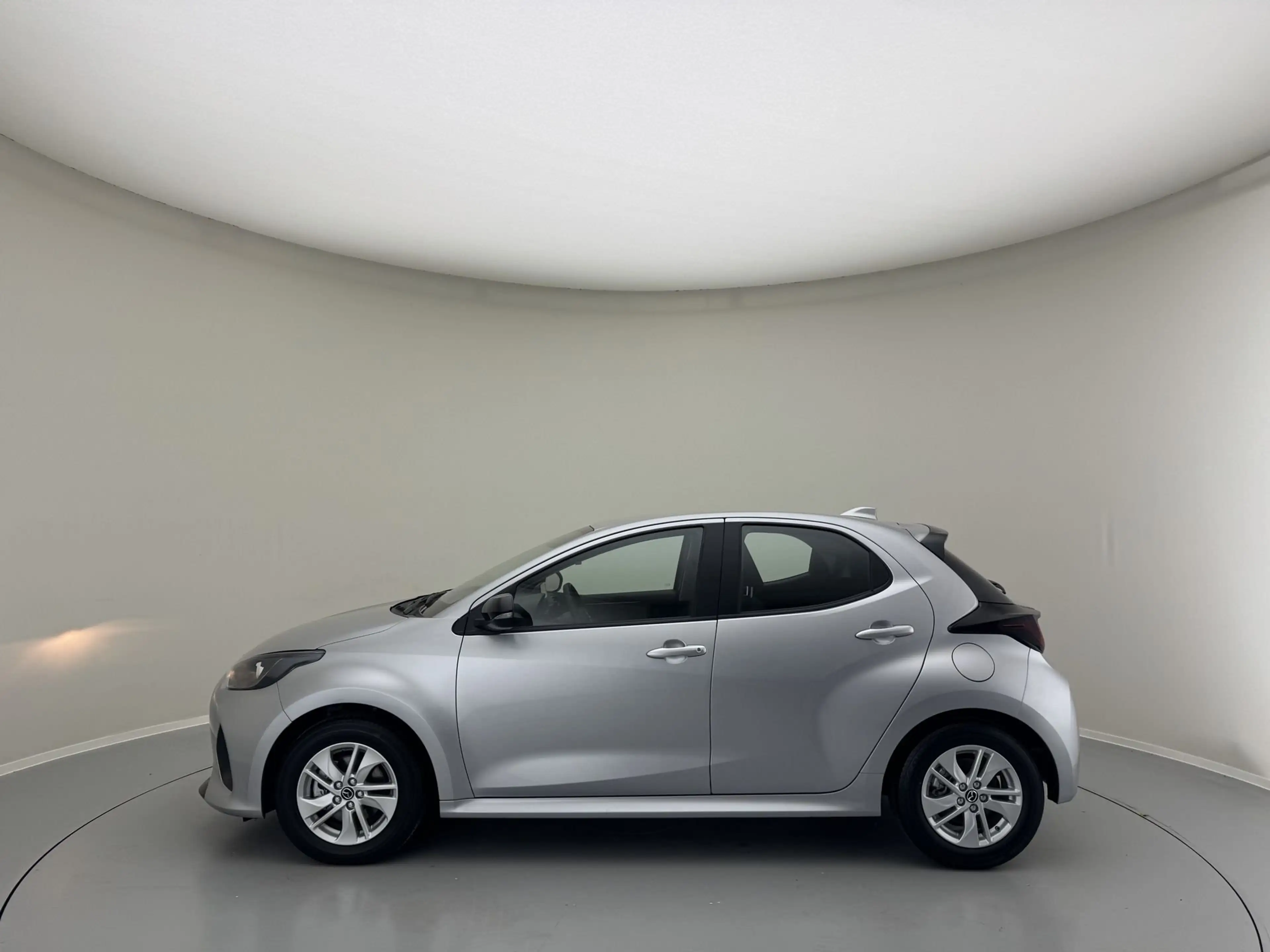 Mazda 2 Centre- line — photo 3