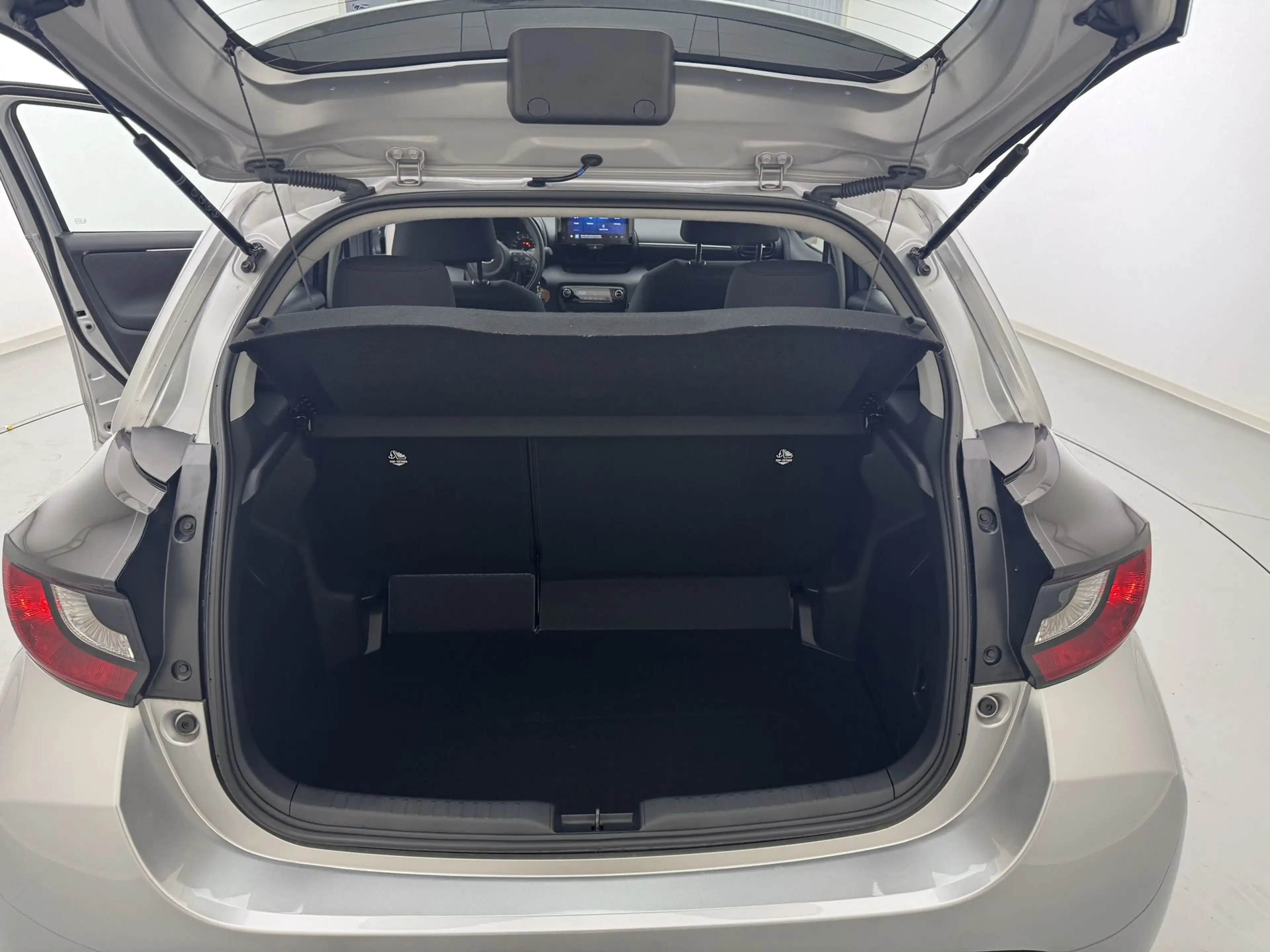 Mazda 2 Centre- line — photo 7