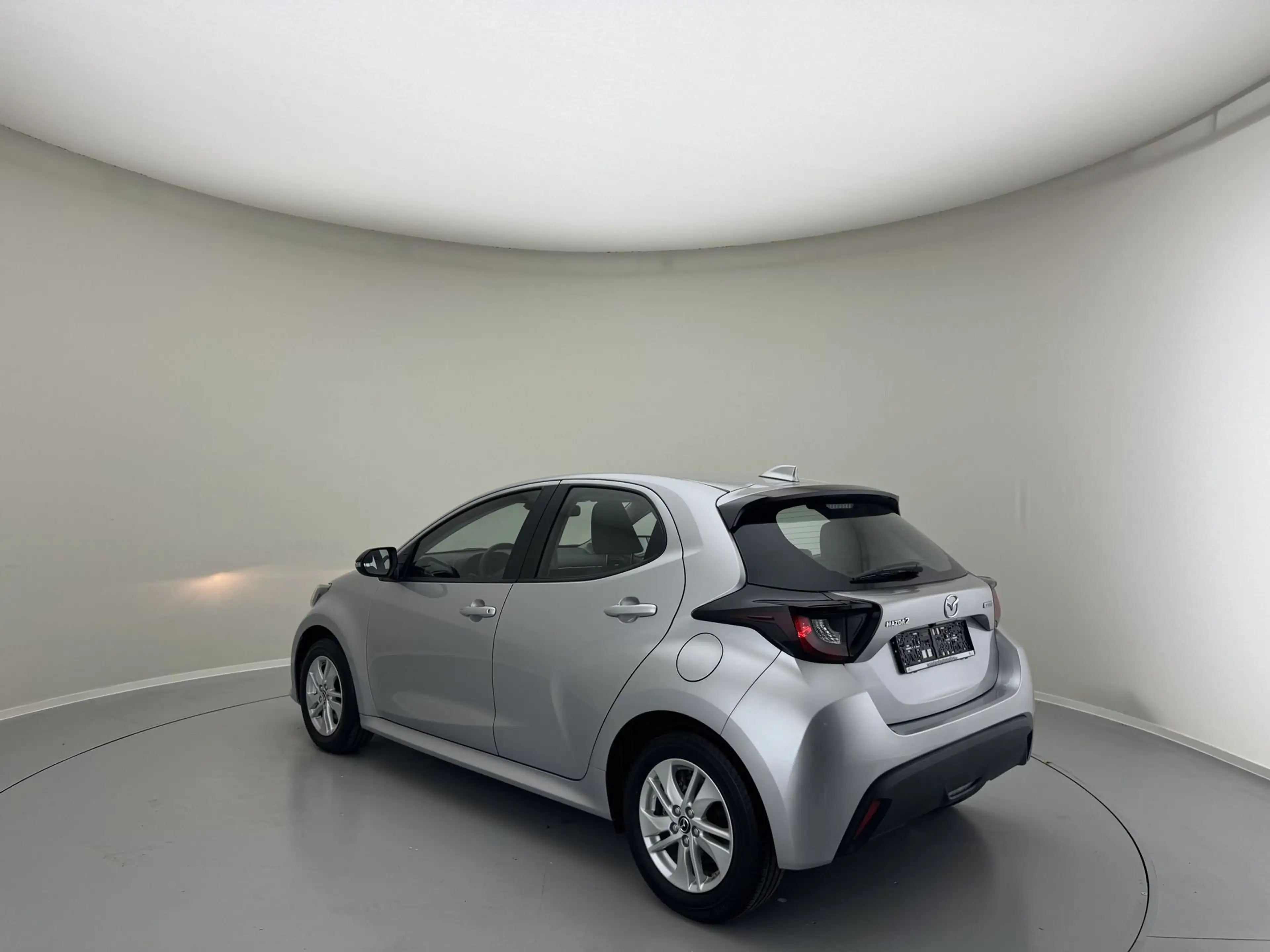 Mazda 2 Centre- line — photo 4