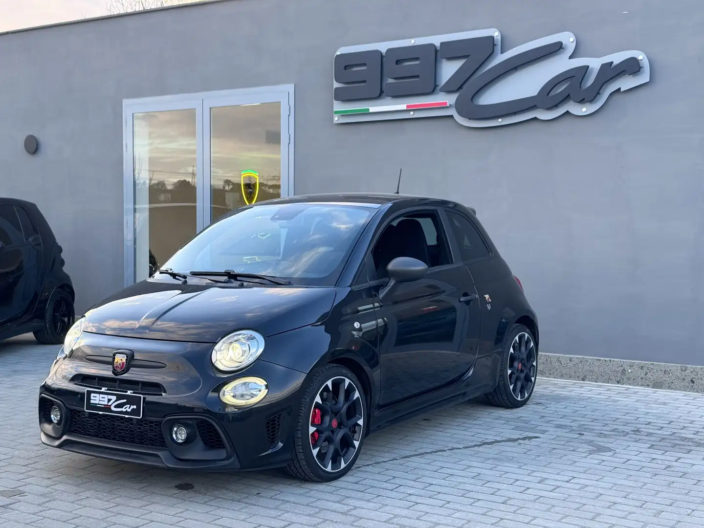 Fiat 595 Abarth 1.4 Turbo T-Jet 180 CV Competizione CARBONIOSABELT Noir - 2