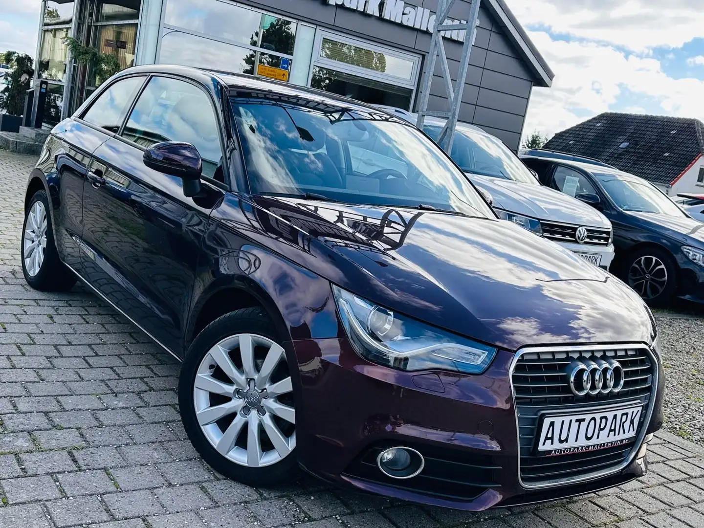 Audi A1 ambition *NAVI*Bi-XENON*SHZ*PDC*TEMPOMAT* Rot - 1