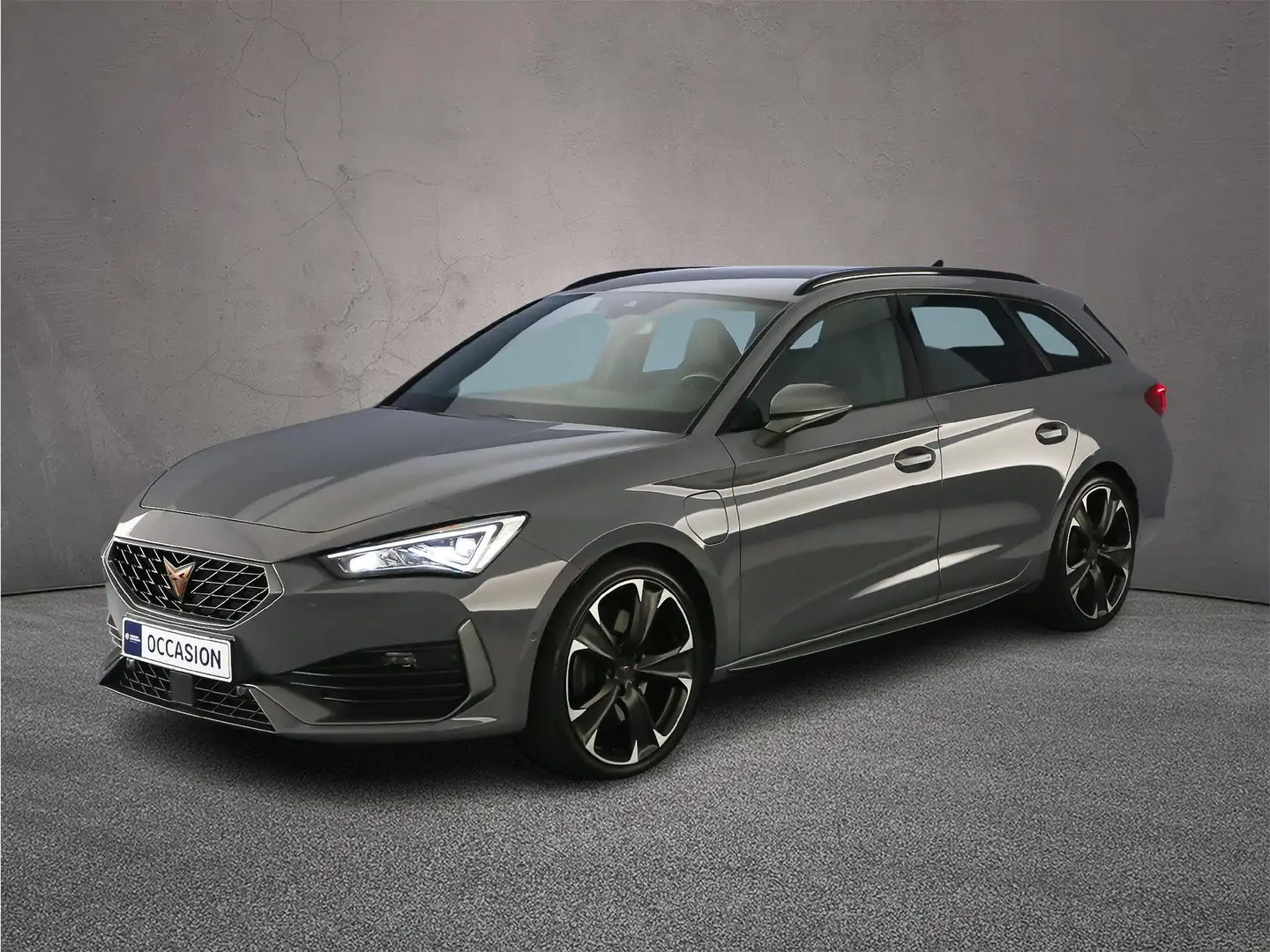 CUPRA Leon Sportstourer VZ Adrenaline 1.4 TSI e-Hybrid 245pk Grau - 2
