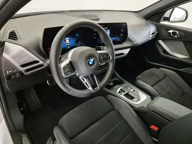 BMW 1 Series view 7