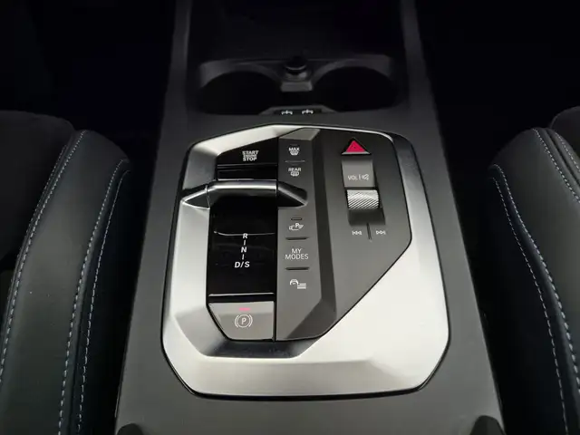 BMW 1 Series view 11