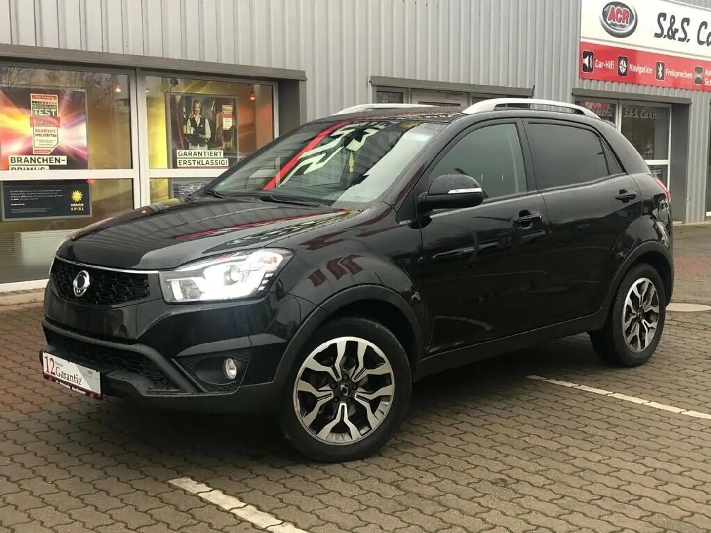 SsangYong Korando 2.2 Diesel e-XDi 220 Clever Edition 4WD Noir - 1