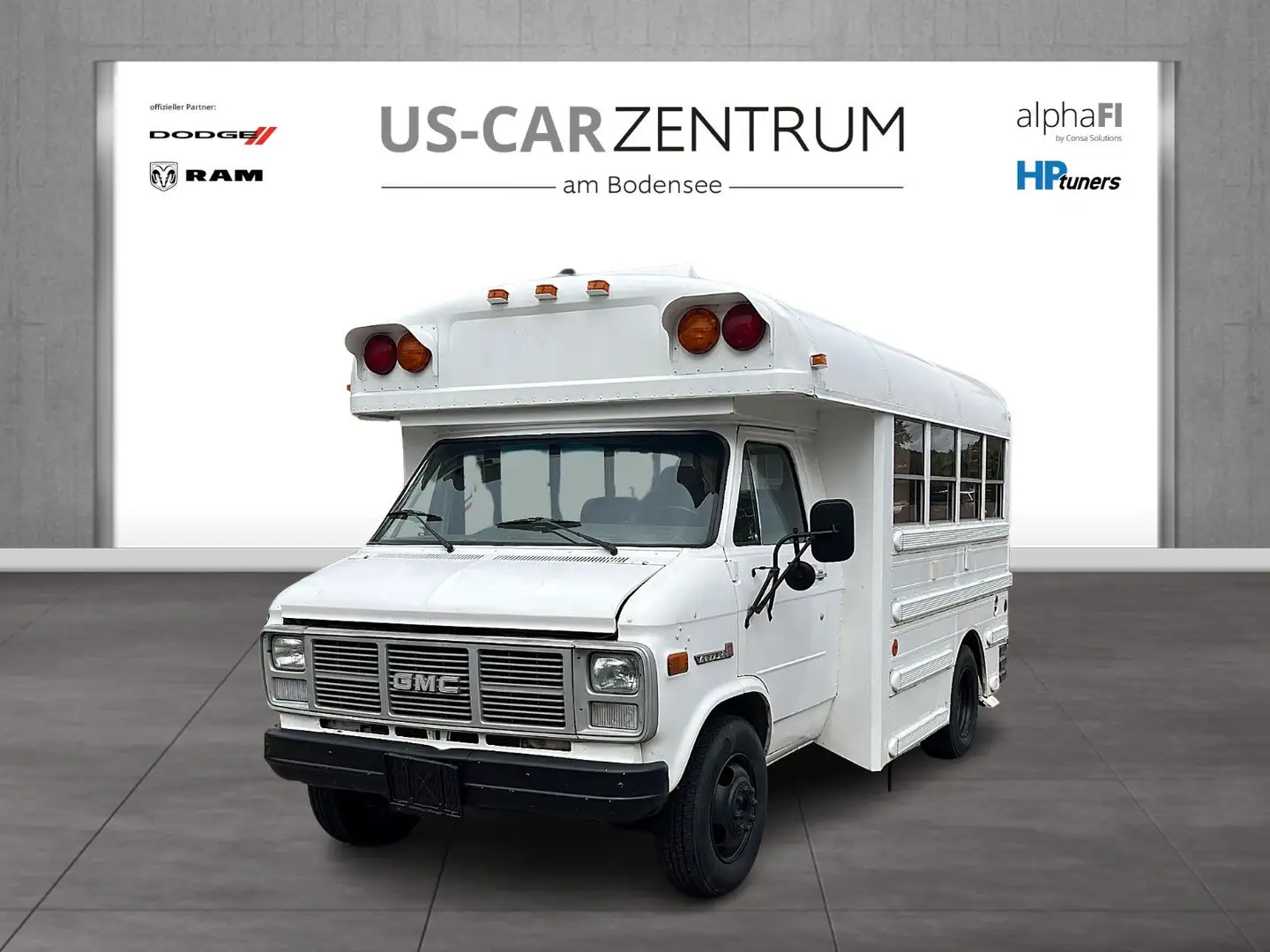 GMC Vandura G3500 Camperumbau Wohnmobilzulassung Weiß - 1