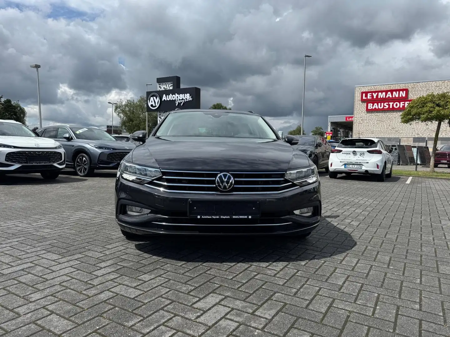 Volkswagen Passat Variant 2.0 TDI DSG *NAV*ACC*CAM*APP* Grau - 2