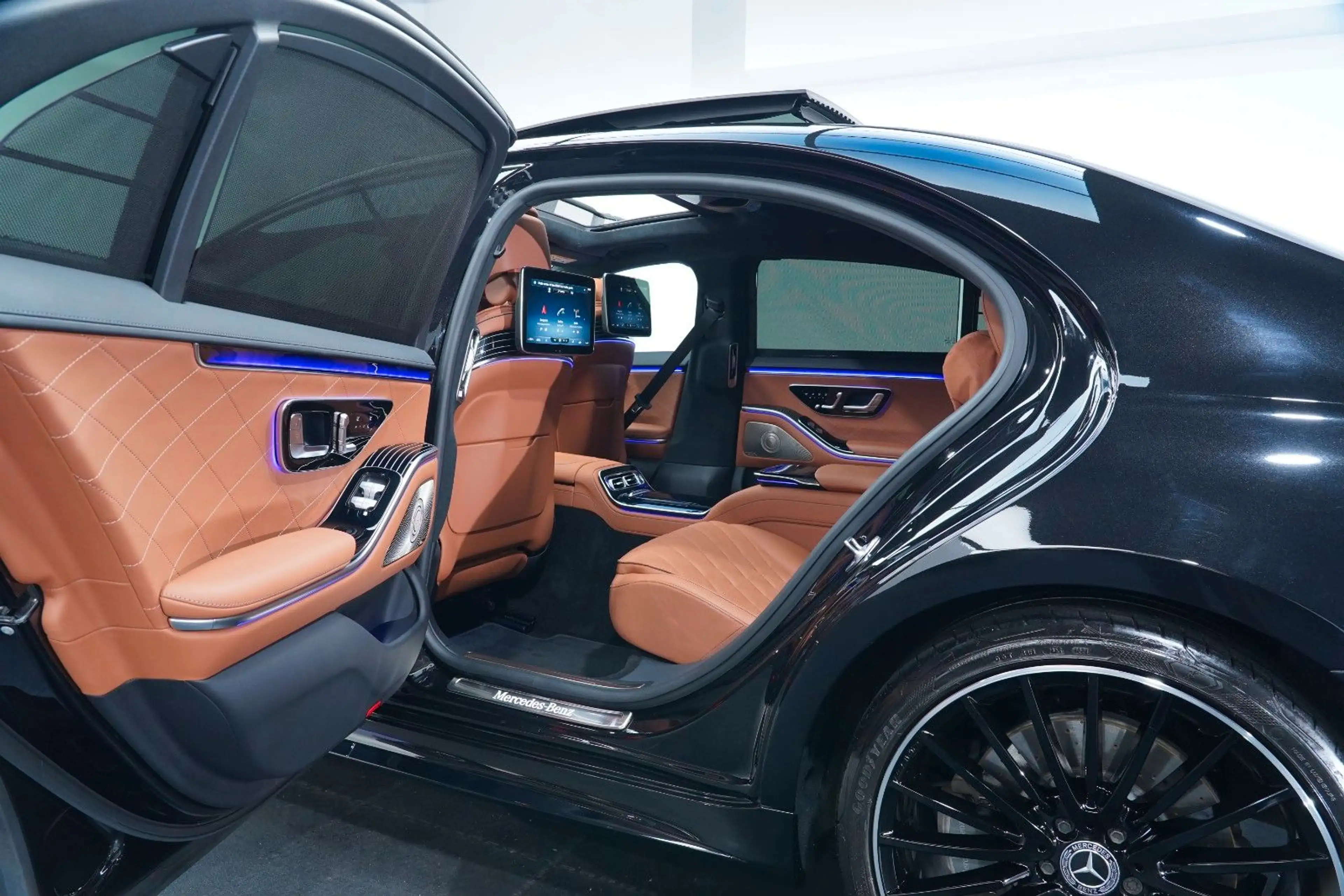 Mercedes-Benz S 400 d 4Matic L 9G/CHAUFFEUR/PANO/BURMESTER3D®/ — photo 12