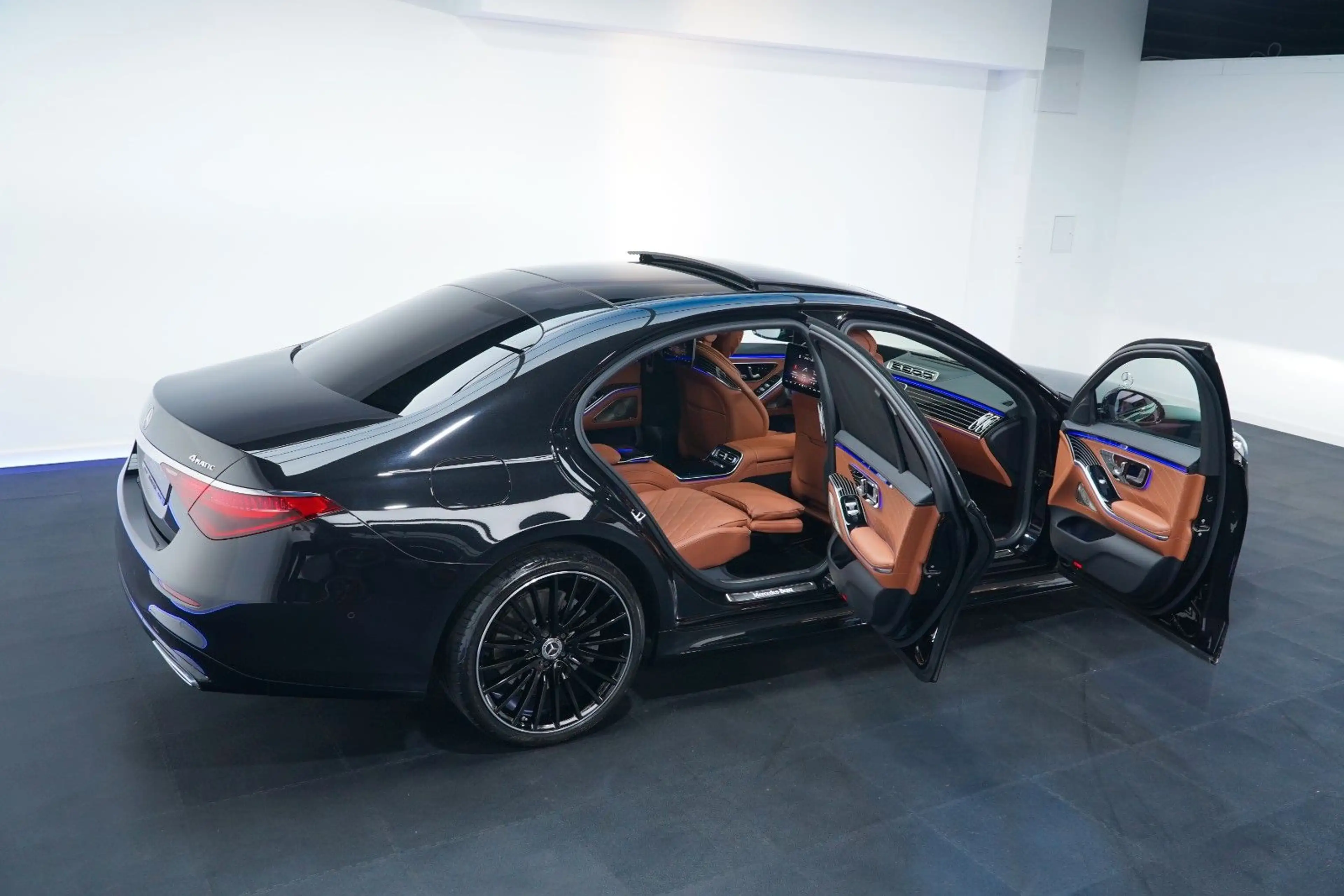 Mercedes-Benz S 400 d 4Matic L 9G/CHAUFFEUR/PANO/BURMESTER3D®/ — photo 13