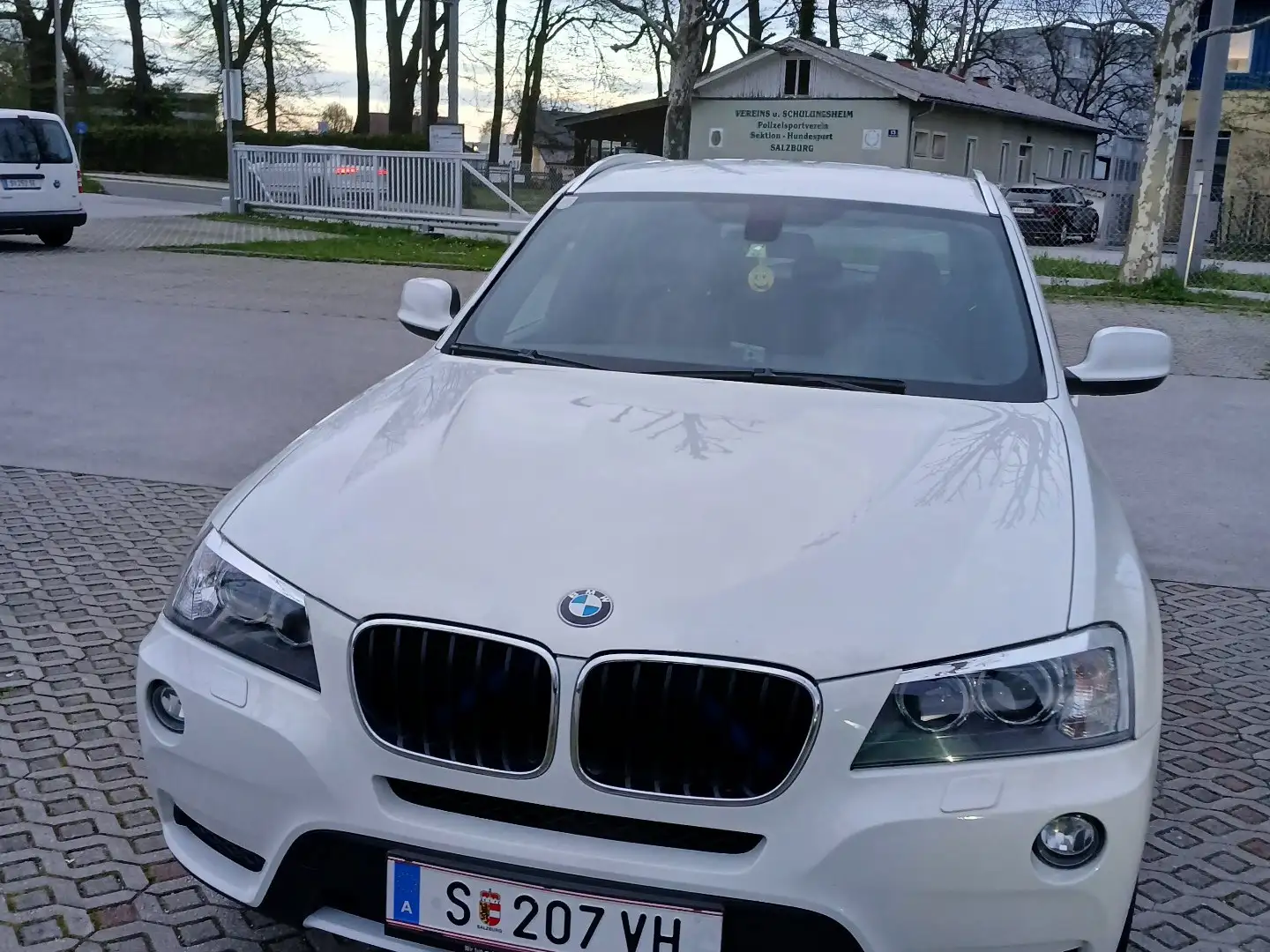 BMW X3 xDrive20d Österreich-Paket Aut. Weiß - 1