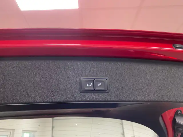 Audi Q2 view 7