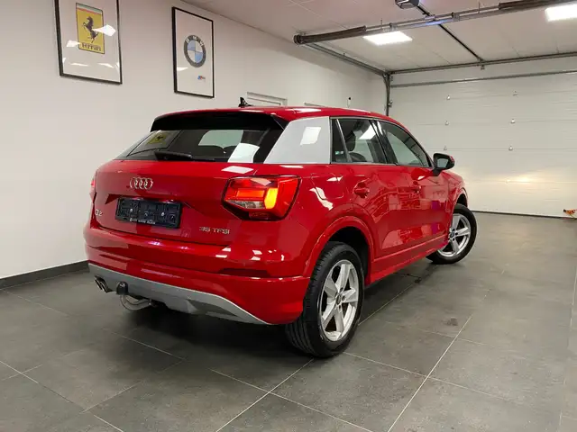 Audi Q2 view 4