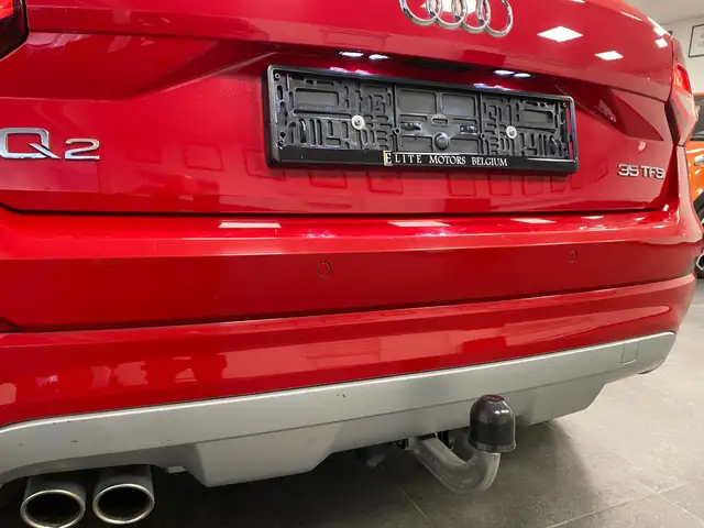 Audi Q2 view 6