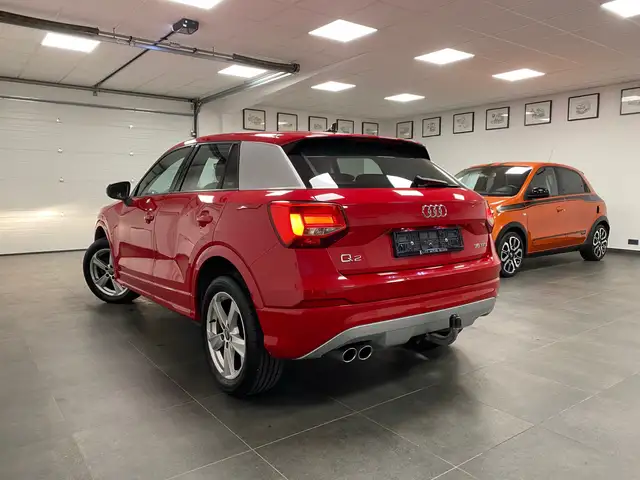 Audi Q2 view 9