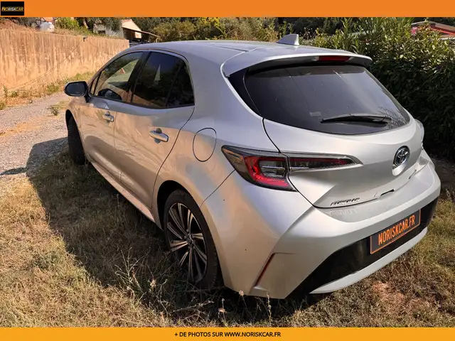 Toyota Corolla view 3