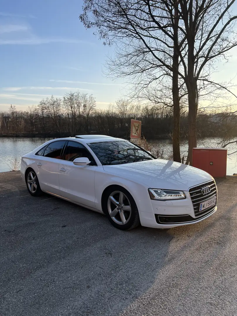 Audi A8 3.0 TDI clean diesel quattro Weiß - 2
