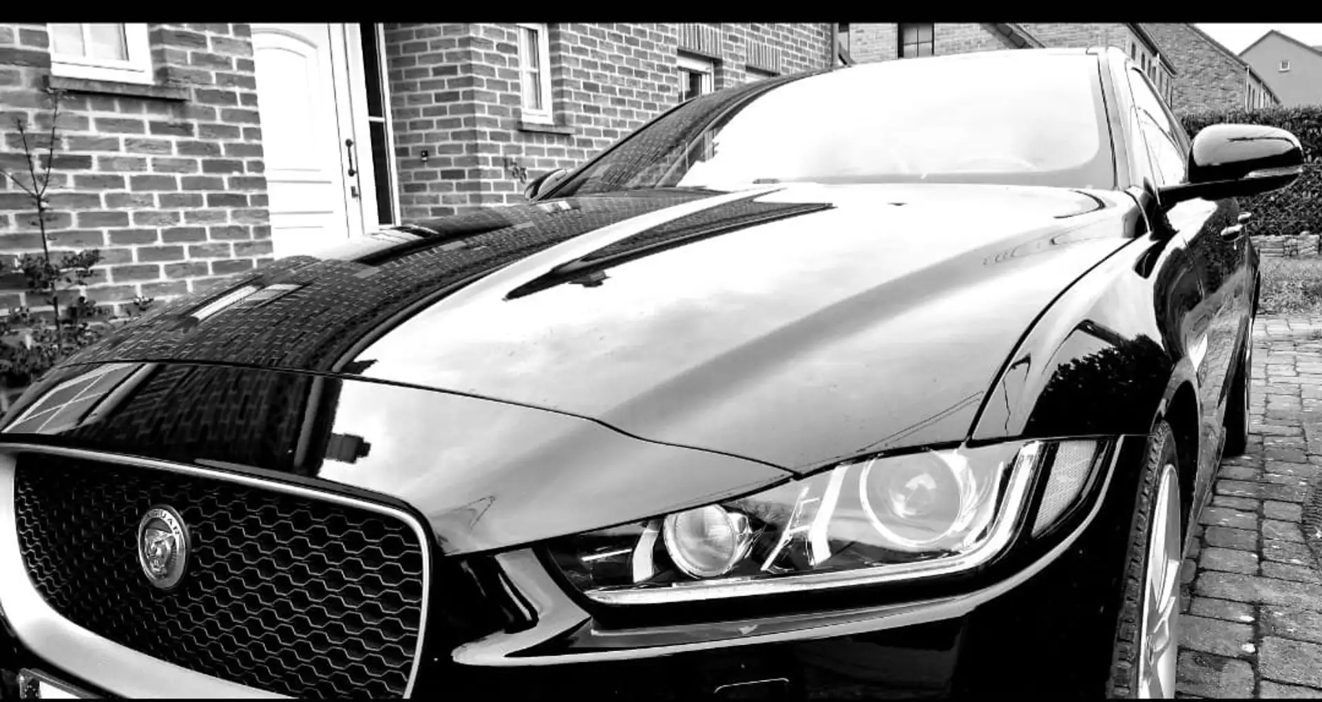 Jaguar XE XE 2.0 D AWD R-Sport Noir - 1