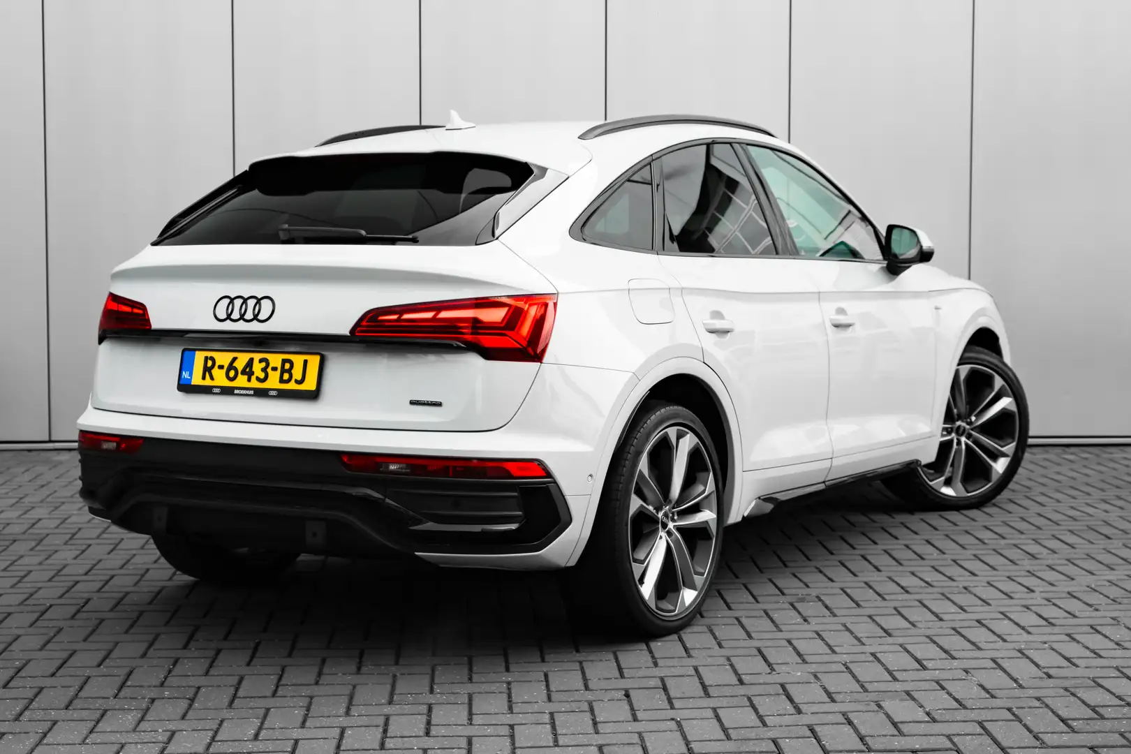 Audi Q5 Sportback 55 TFSI e S edition 367PK | Luchtvering Wit - 2