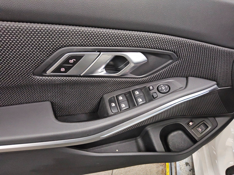 BMW 320 e Touring Navi LED Curved HiFi Shadow LED — photo 10