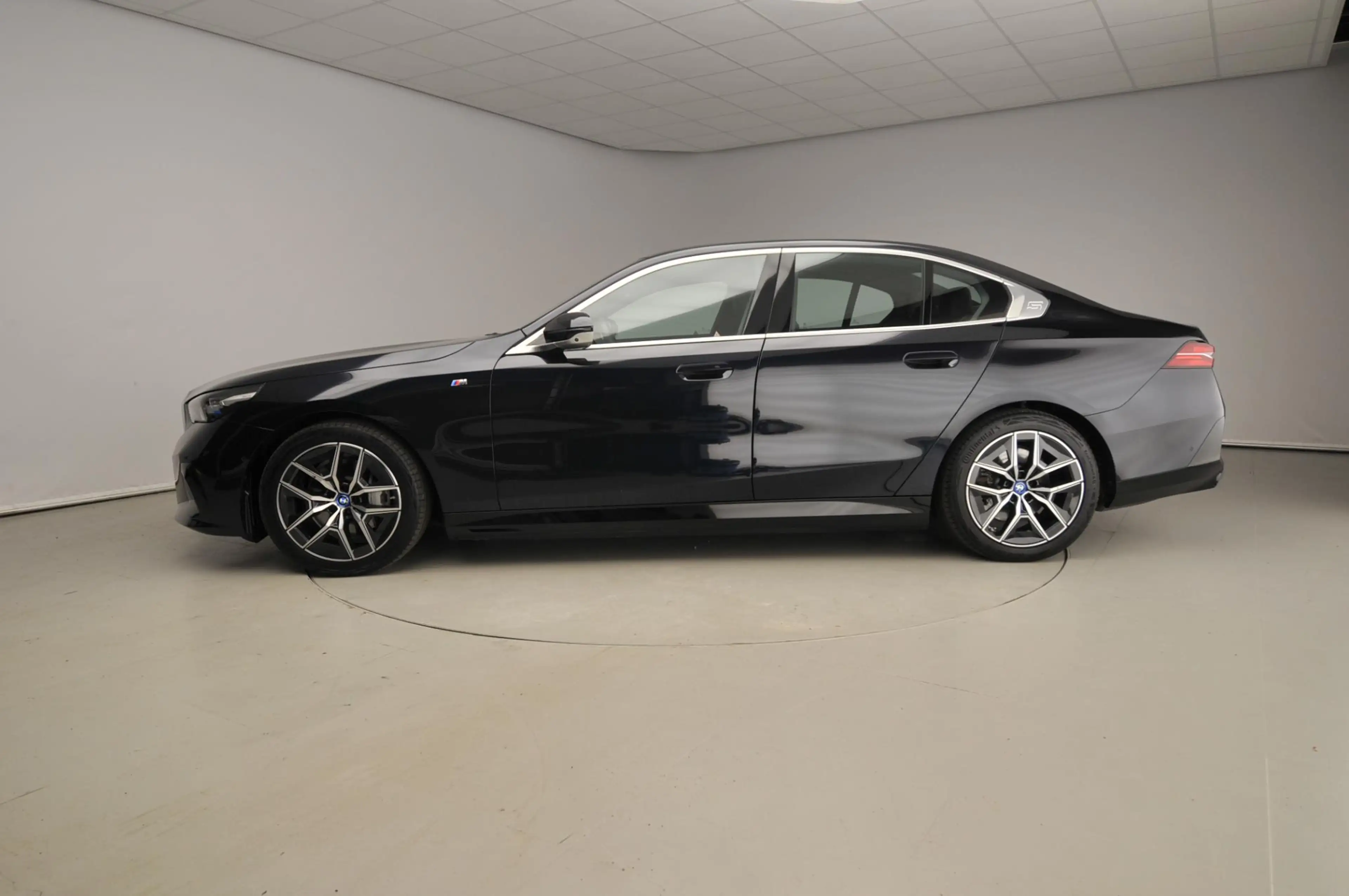 BMW i5 Sedan eDrive40 | M-Sportpakket | LED | Leder | HUD — photo 2