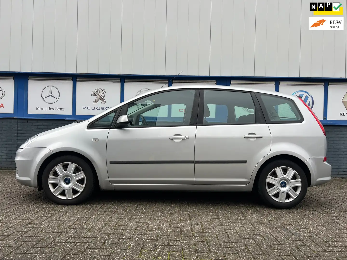 Ford C-Max 1.8-16V Trend 2008 169000km 2750eu Grau - 1