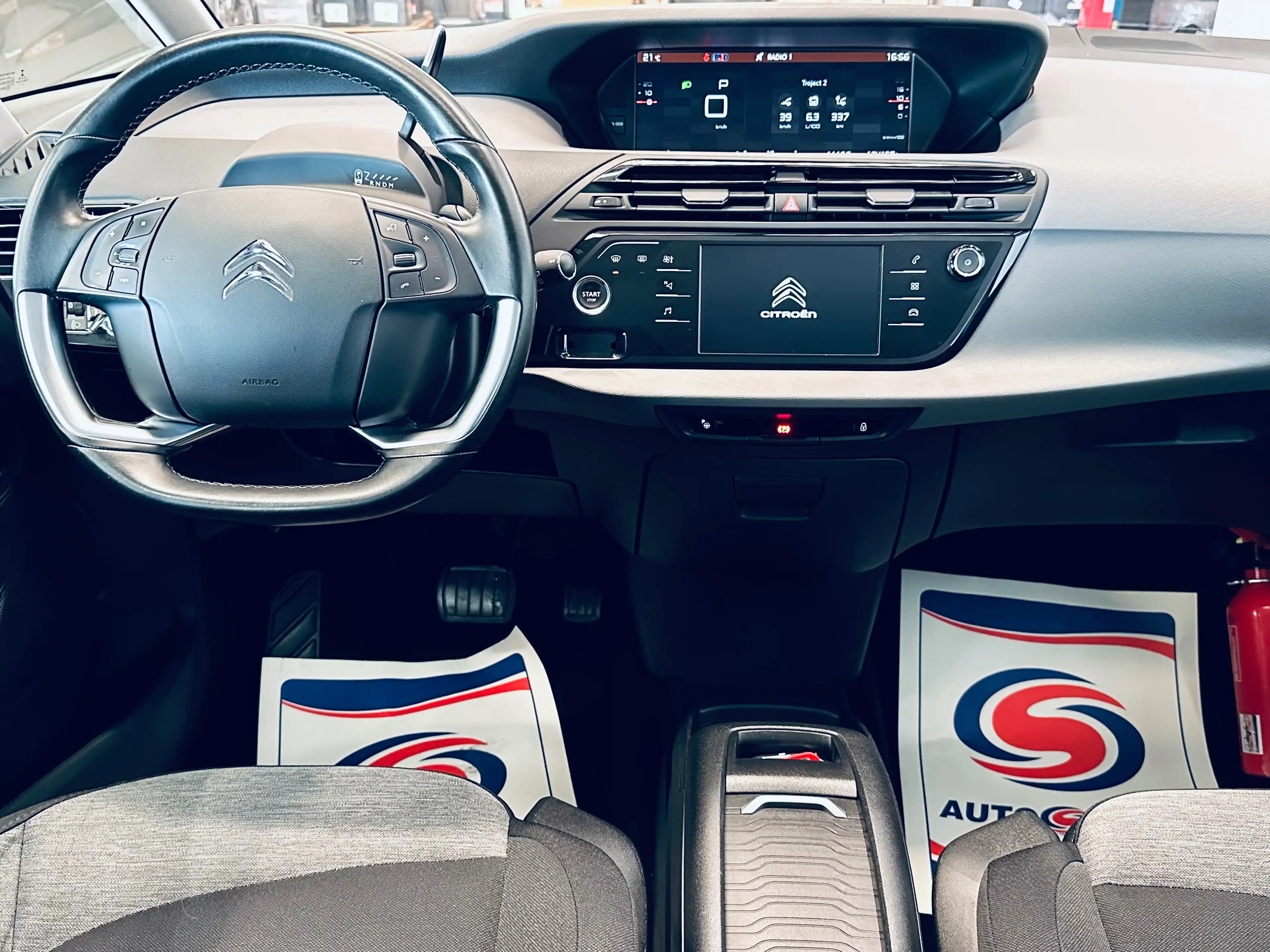 Citroen C4 Picasso 1.2 BOITE AUTO CAMERA NAVI CLIM PDC BLUETOOTH — photo 12