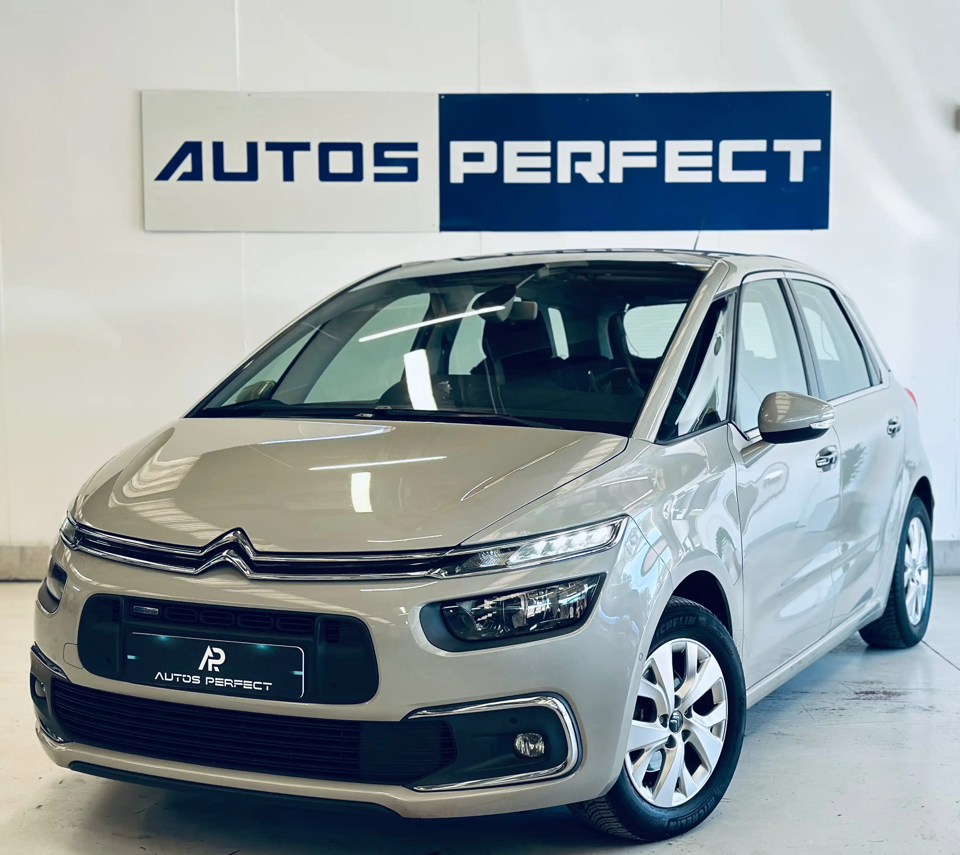 Citroen C4 Picasso 1.2 BOITE AUTO CAMERA NAVI CLIM PDC BLUETOOTH