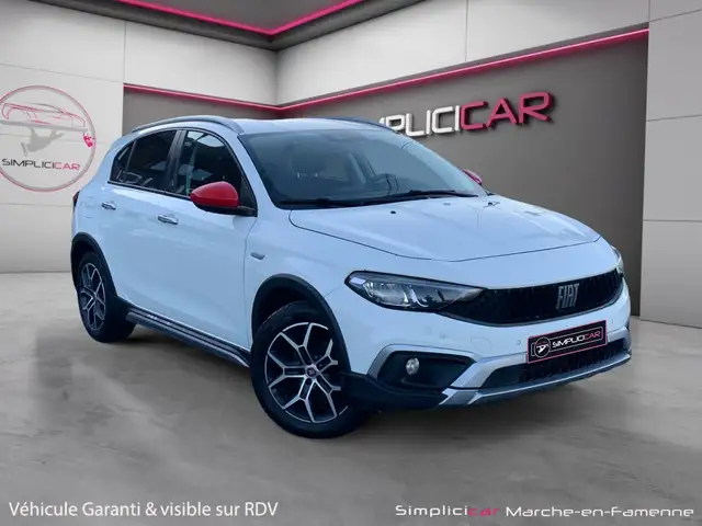 Fiat Tipo Tipo SW Cross 1.0 T FireFly Red