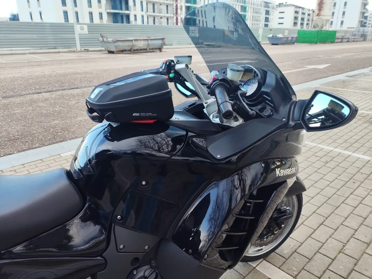 Kawasaki GTR 1400 Negro - 2