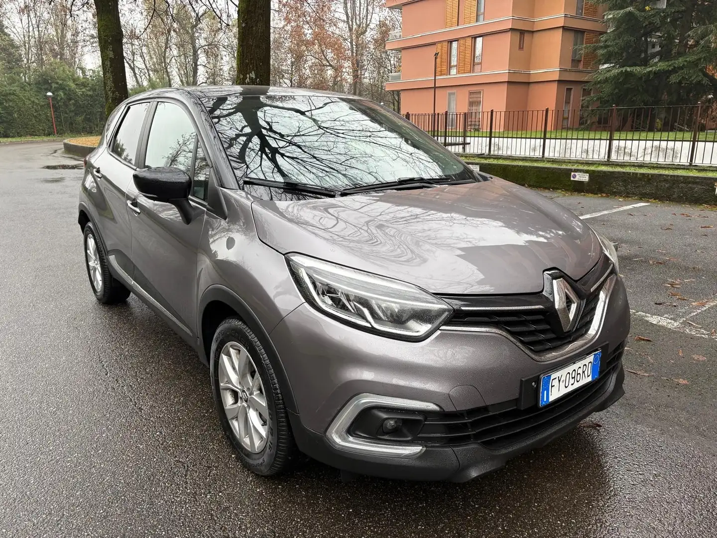 Renault Captur Captur dCi 8V 90 CV EDC Sport Edition2 Grigio - 2
