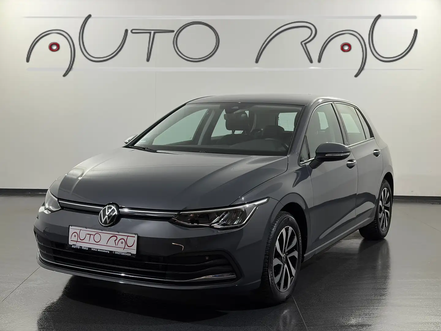 Volkswagen Golf 8 Lim. 1.5 TSI Active *LED*AHK*NAVI*PDC* Grau - 1