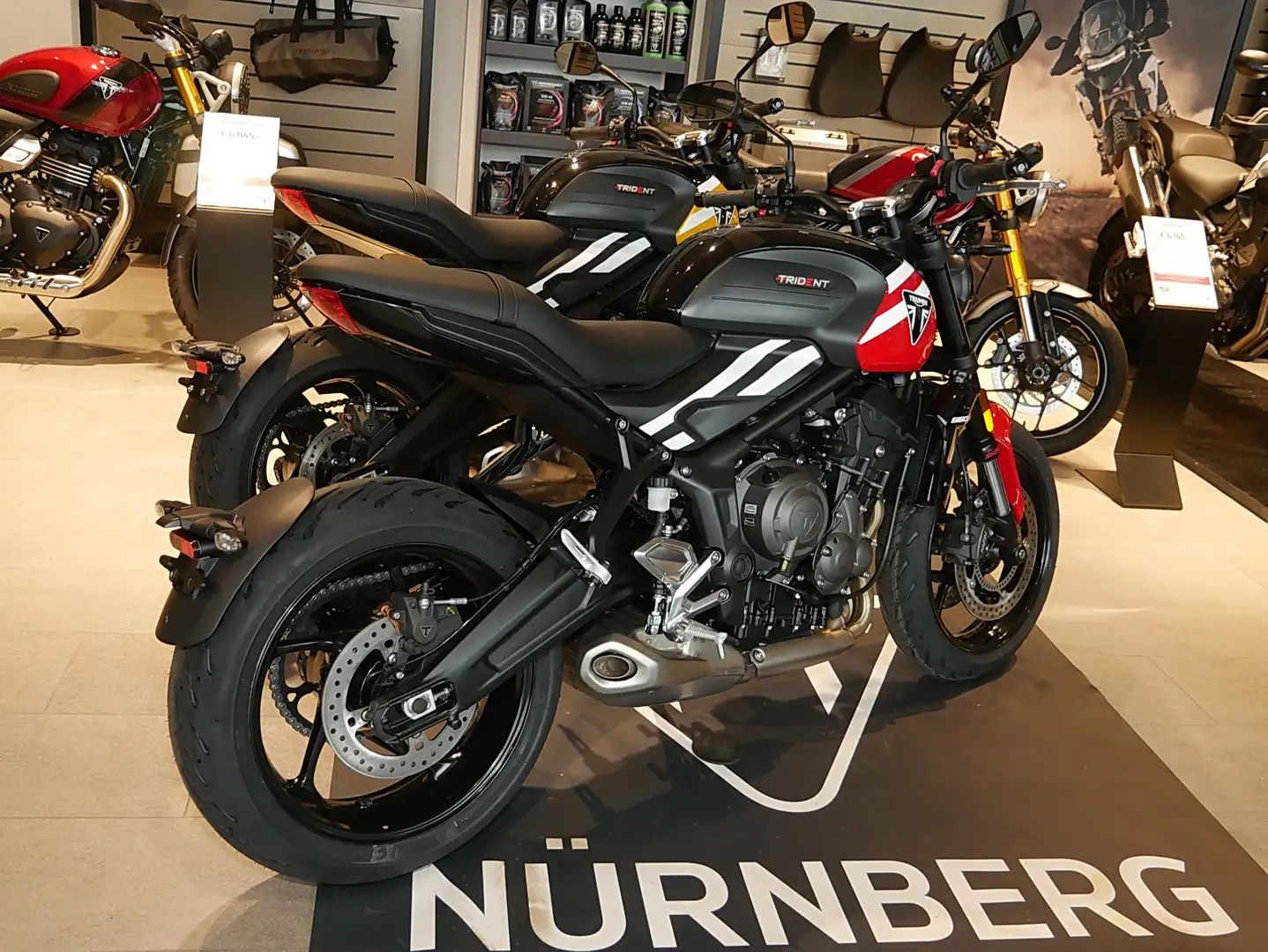 Triumph Sofort Verfügbar Rot - 2