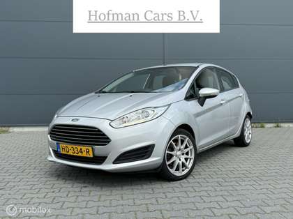 Ford Fiesta 1.5 TDCi Titanium 5-deurs Trekhaak Nieuwe Distribu