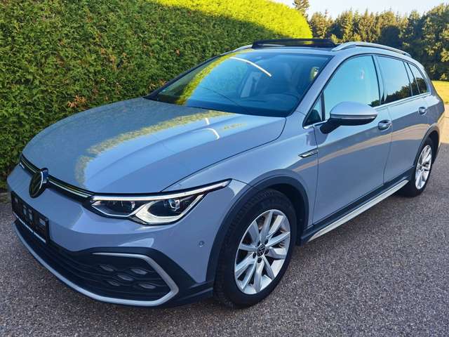 Imagine Volkswagen Golf VIII Variant Alltrack 4Motion