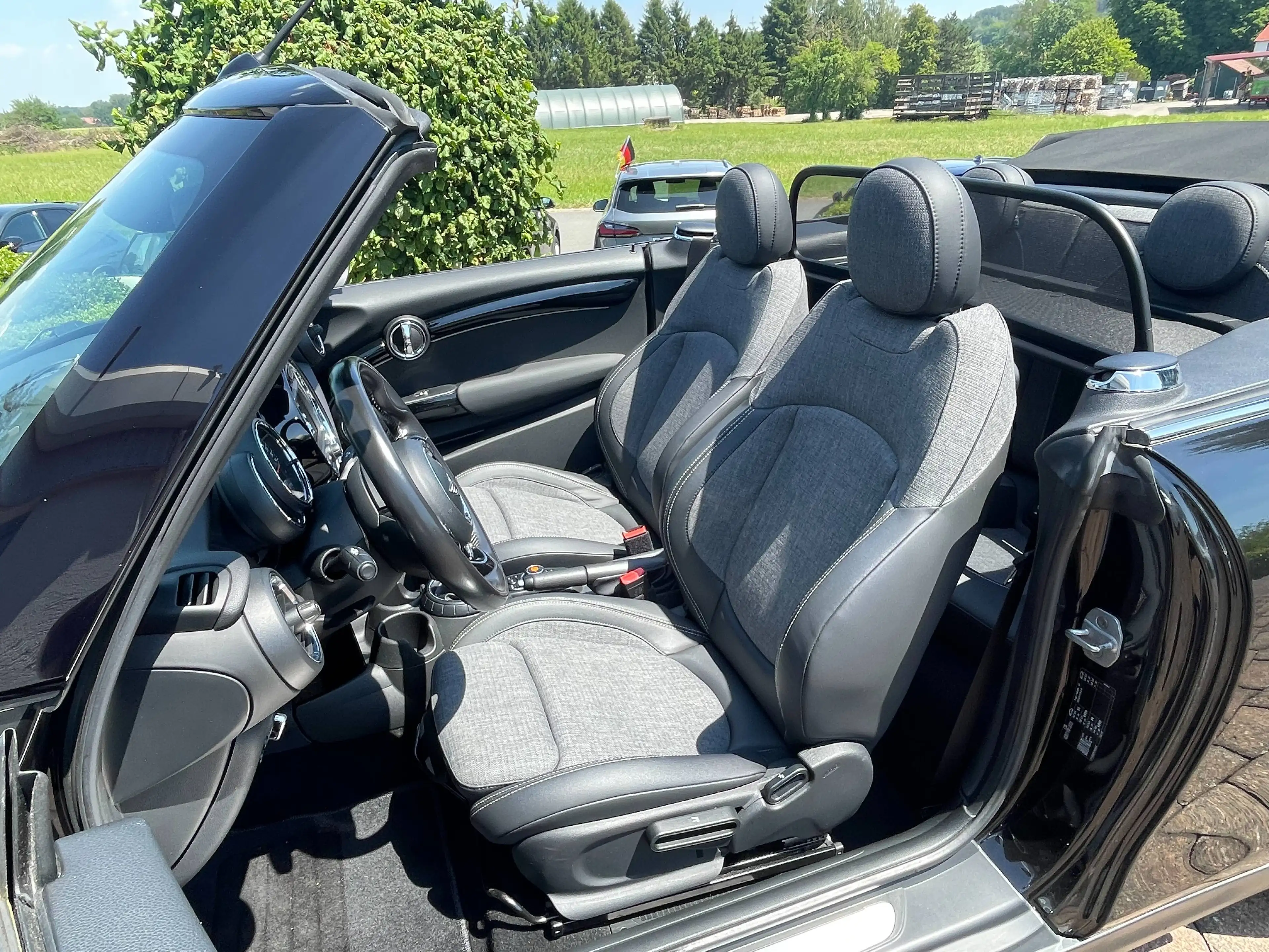 MINI Cooper Cabrio LED Teilleder Sportsitze Navi 17" — photo 6