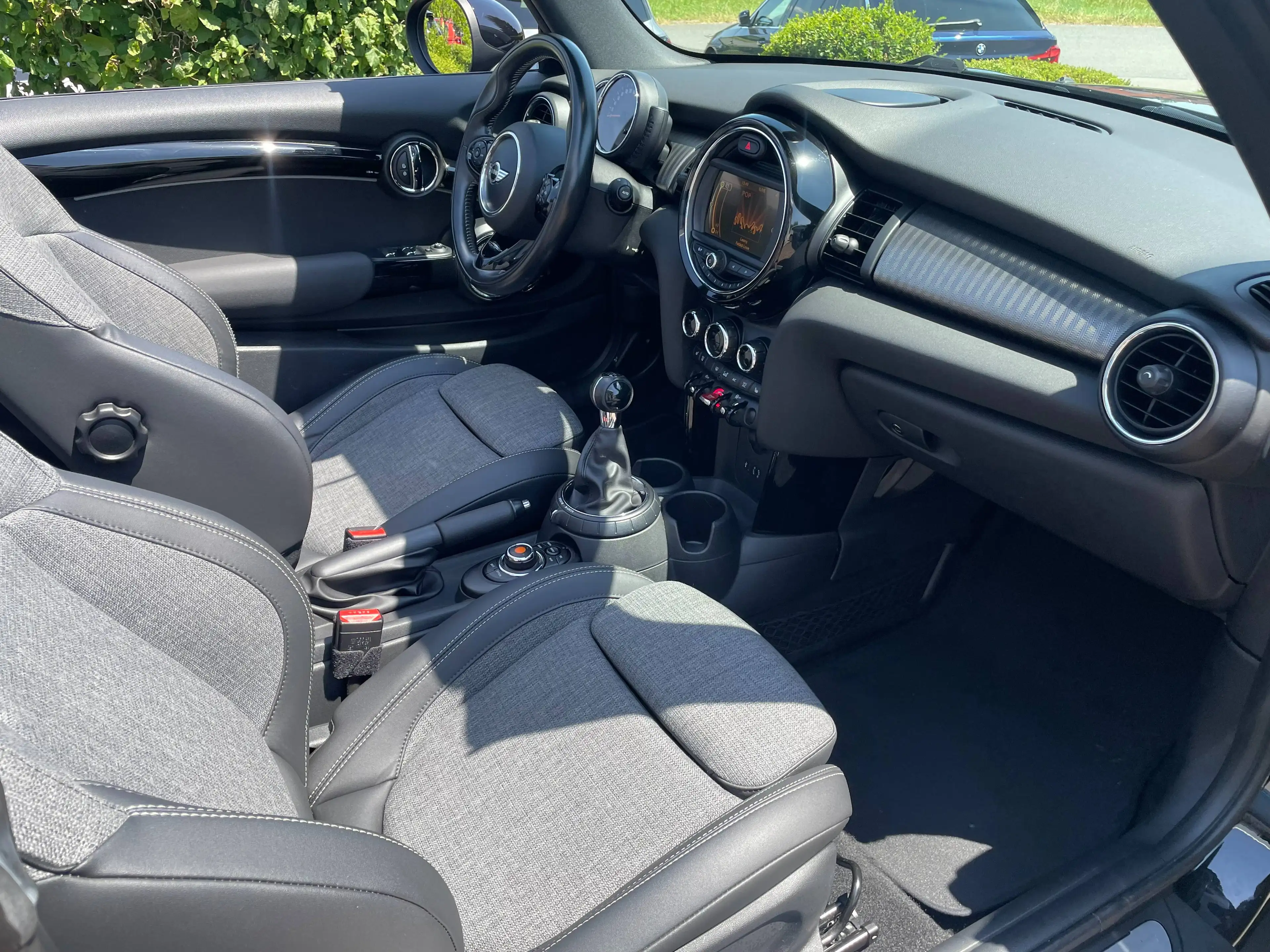 MINI Cooper Cabrio LED Teilleder Sportsitze Navi 17" — photo 11