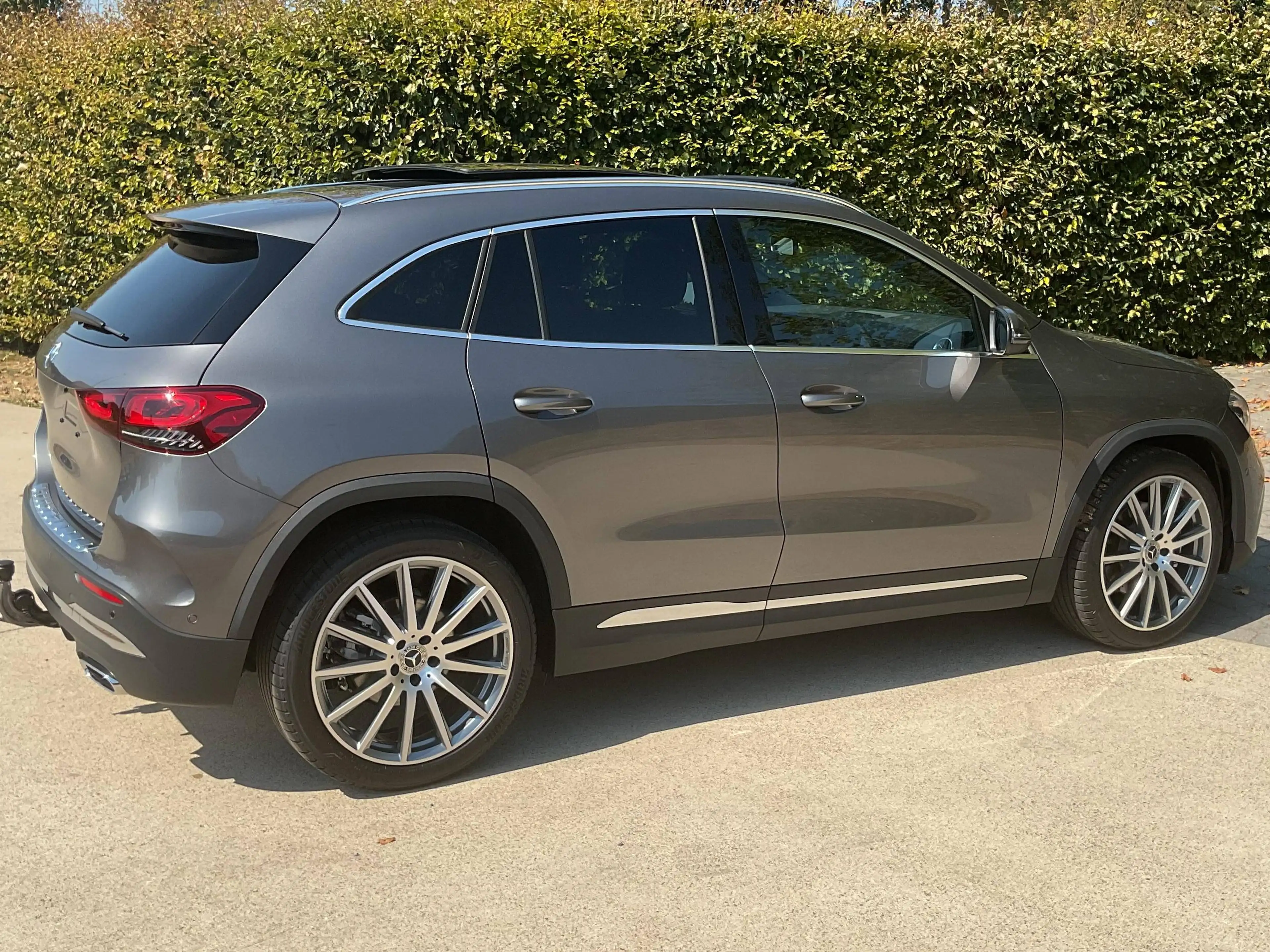 Mercedes-Benz GLA 180 AMG line - Panodak - Sfeerverlichting - Trekhaak - 3j WB — photo 4