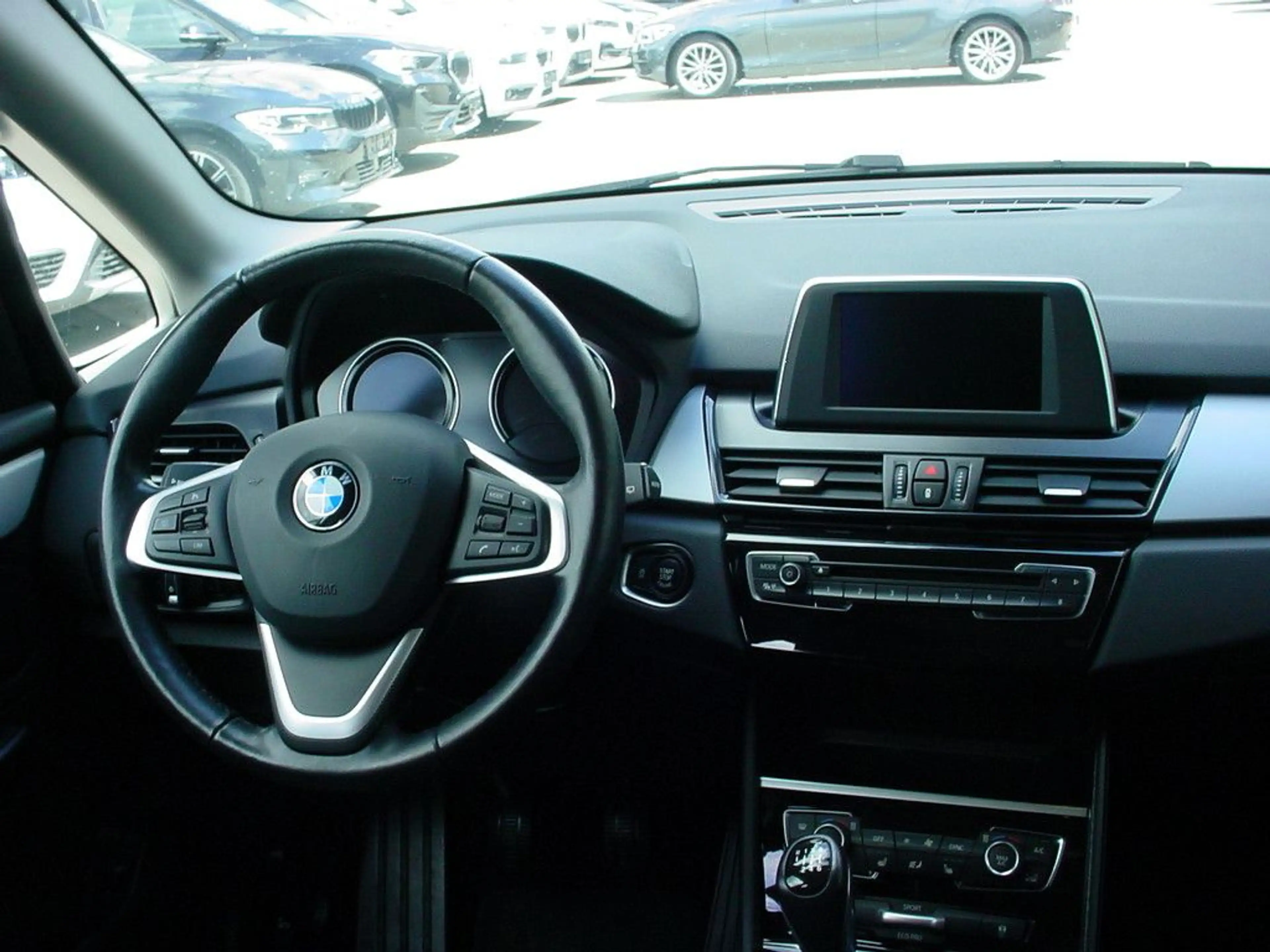 BMW 216 216i*DAB*Sportsitze*Multi*PDC*Lenkradheizung*LED — photo 6