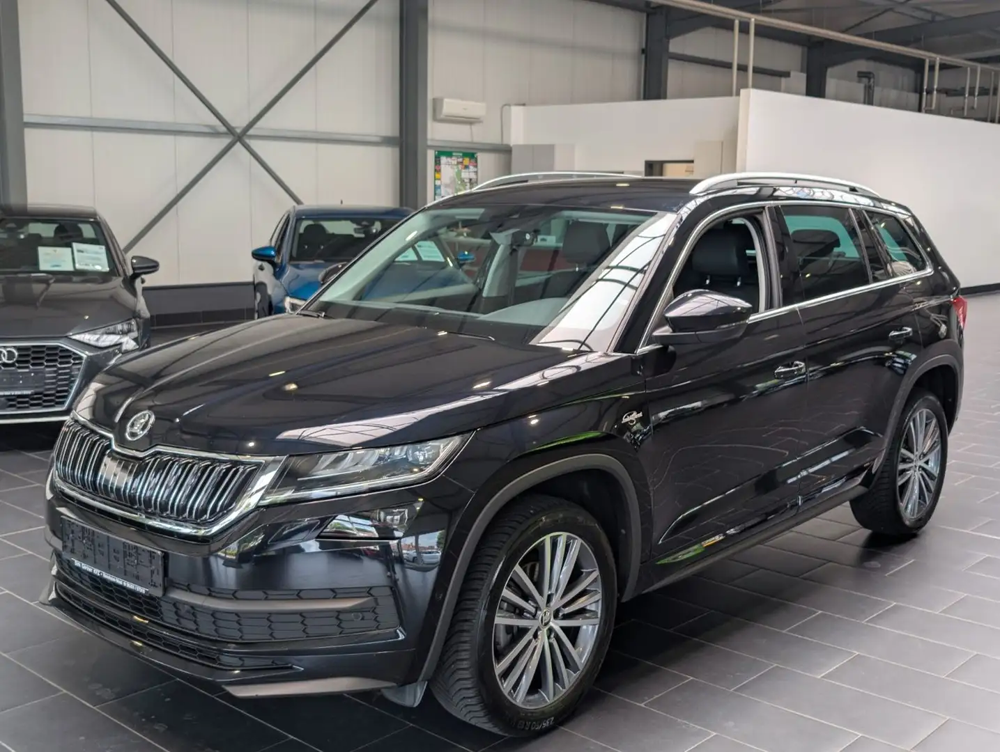 Skoda Kodiaq 2.0 TDI DSG L&K 1.Hand Standhzg Kamera Schwarz - 1