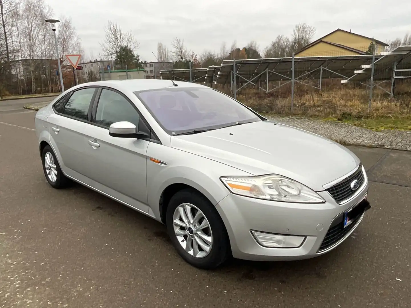 Ford Mondeo 1,7 TDCI 92 KW Argent - 2