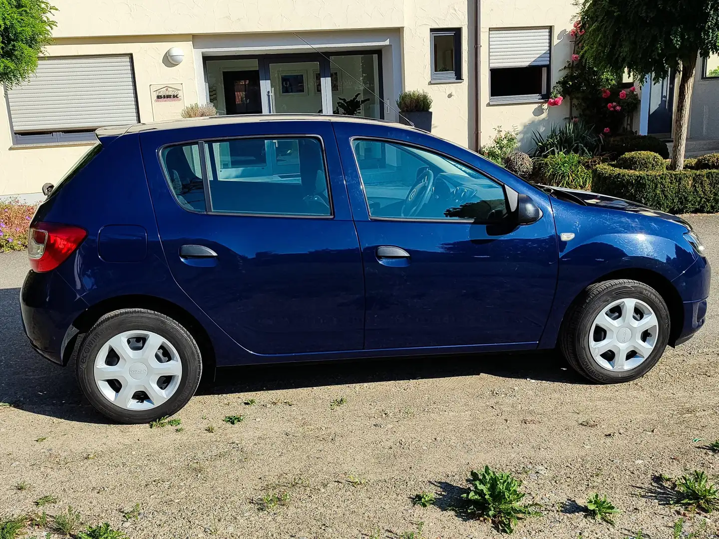 Dacia Sandero 1.2 16V 75 Ambiance Blau - 2
