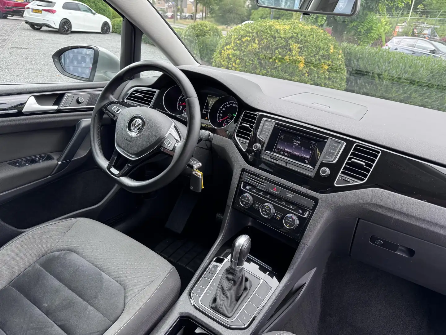 Volkswagen Golf Sportsvan 1.4 TSI Highline Clima Stoelverwarming PDC 16"LM Grijs - 2