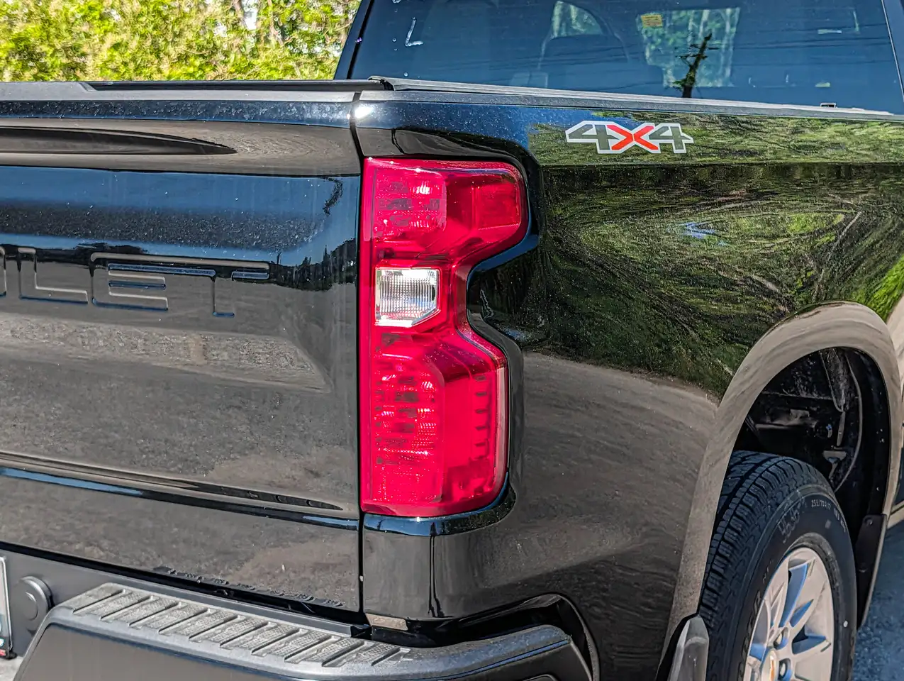 Chevrolet Silverado 1500 снимка Chevrolet Silverado 1500