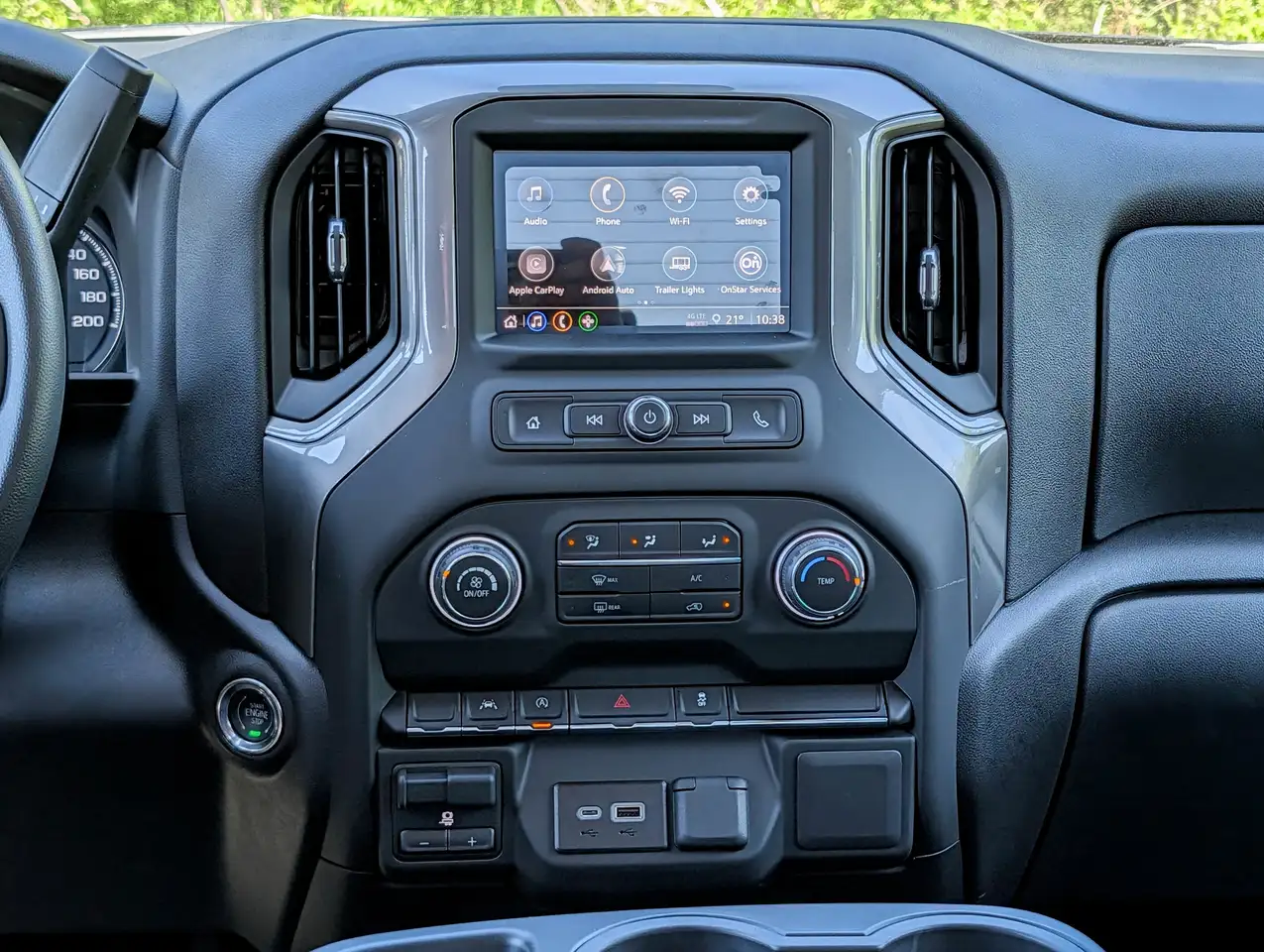 Chevrolet Silverado 1500 снимка Chevrolet Silverado 1500